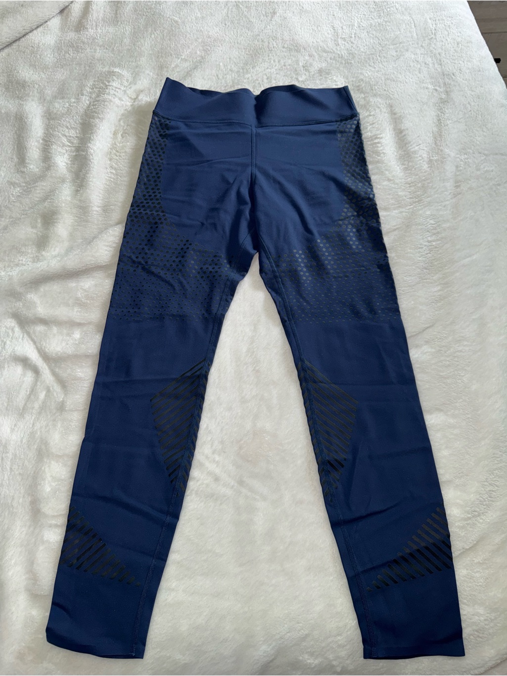 Seamless High-Waist Navy Leggings With Laser-Cut Detail